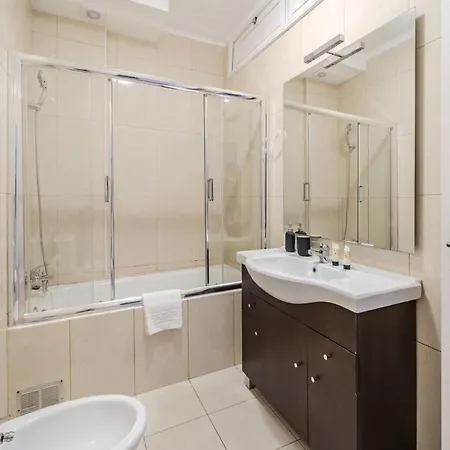 Cruz Design By House And People Apartment Braga