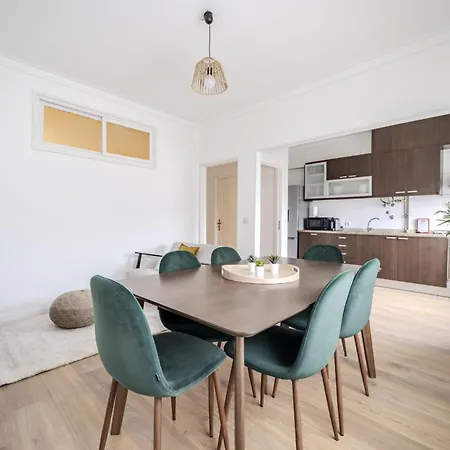 Daire Cruz Design By House And People Braga